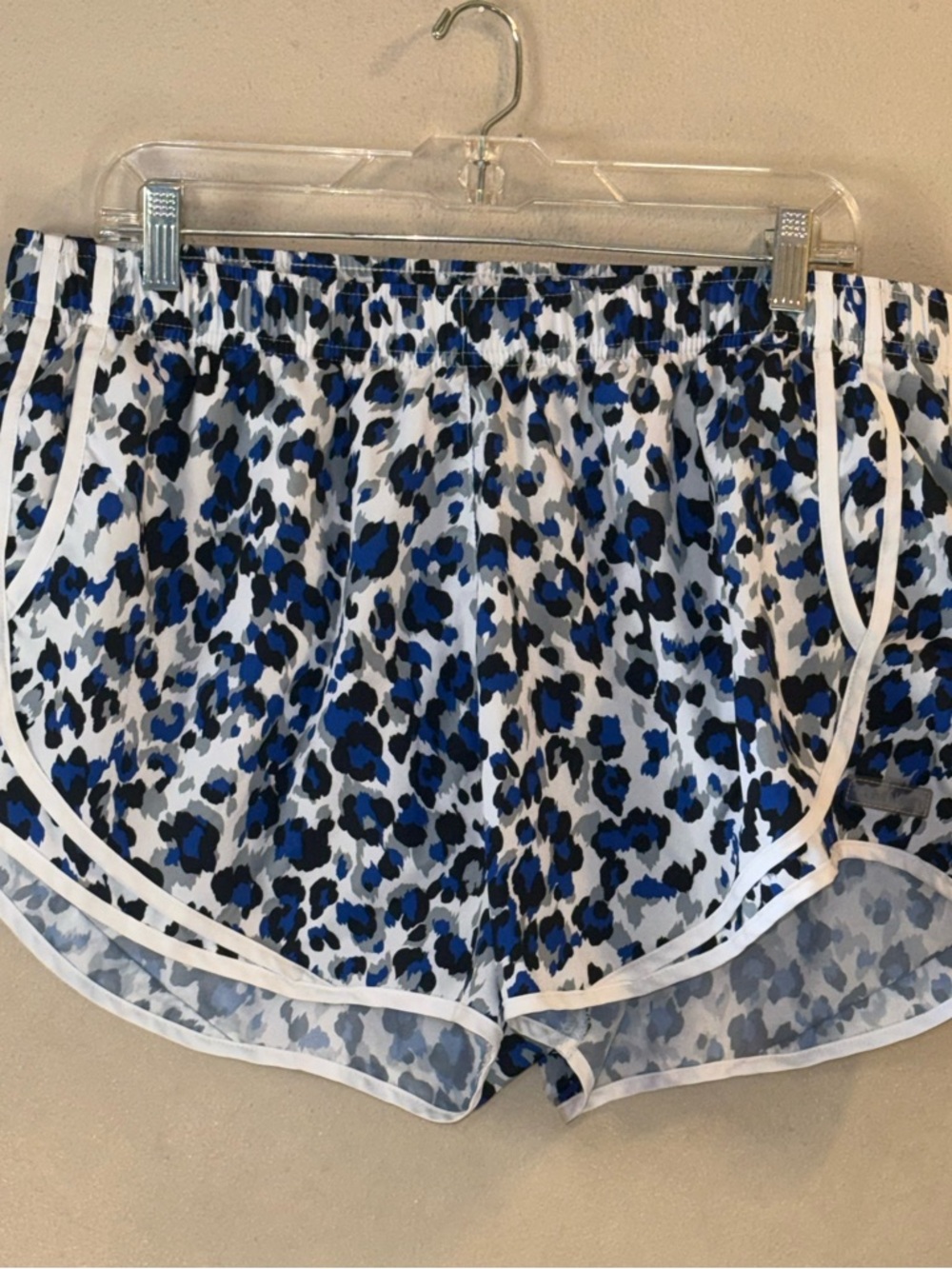NWOT Women’s Calvin Klein Performance Blue Leopard Print Athletic Shorts Sz XL